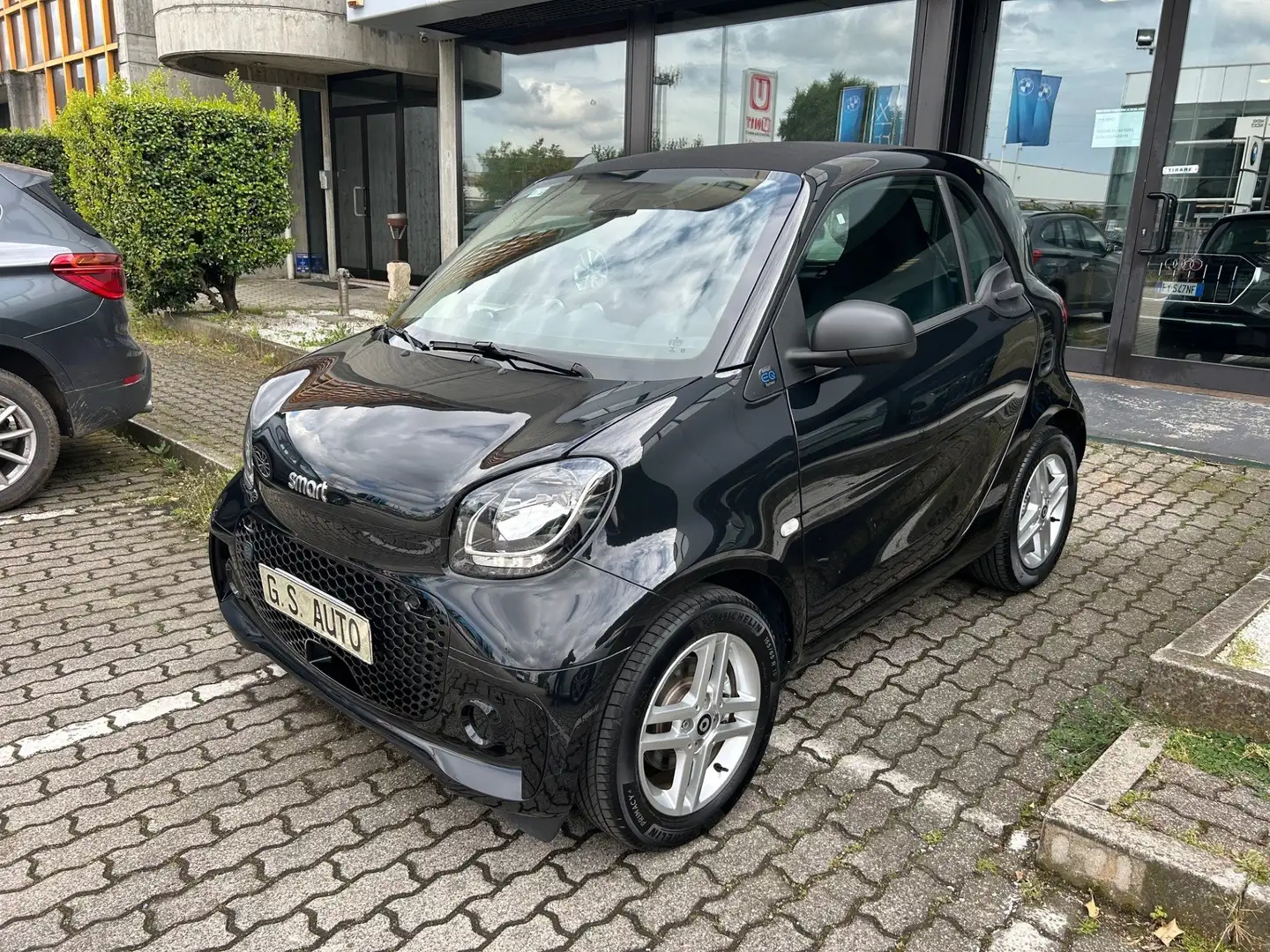 smart forTwo Fortwo eq Pulse 22kW NO VINCOLO FINANZIAMENTO Schwarz - 1