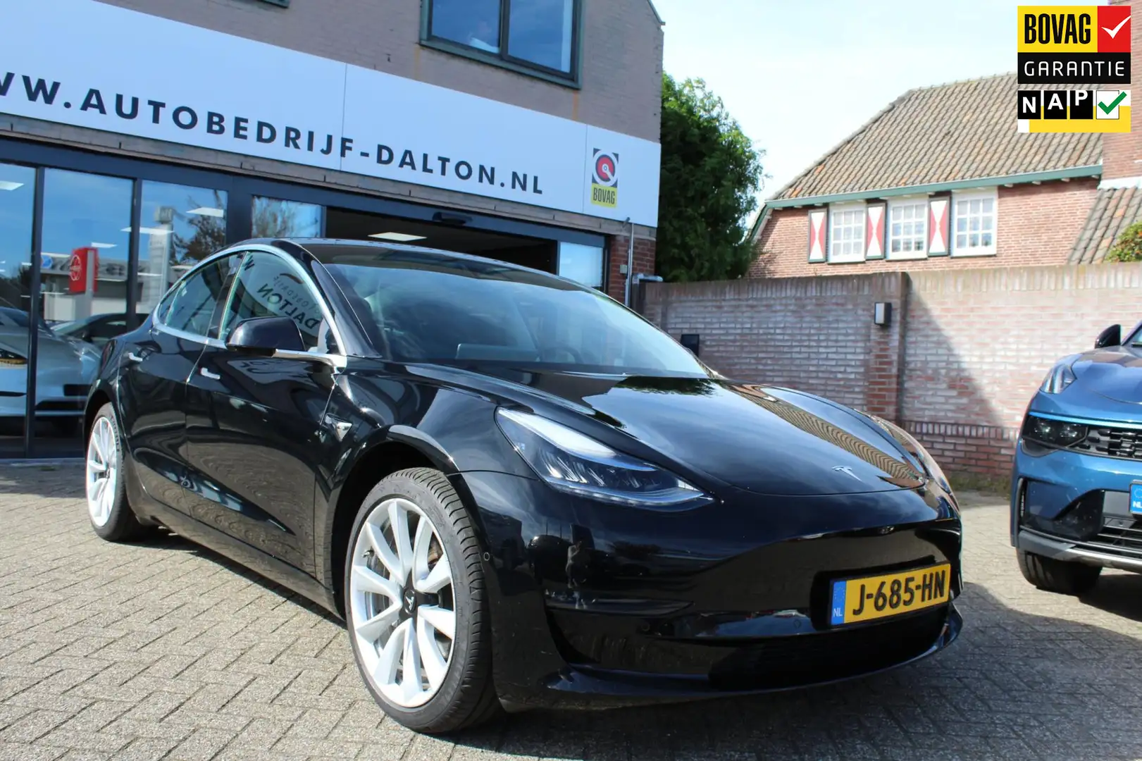 Tesla Model 3 Long Range AWD 75 kWh 19"LMV /AUTOPILOT/ LEER / IN Zwart - 1