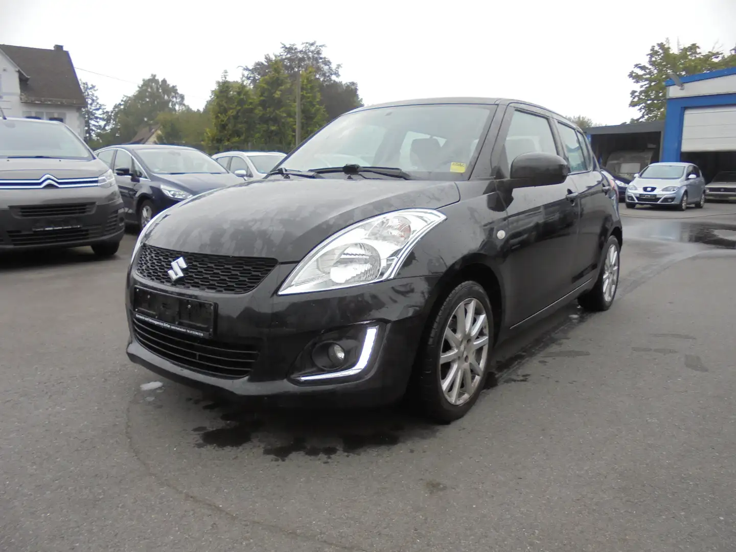 Suzuki Swift Club Schwarz - 1