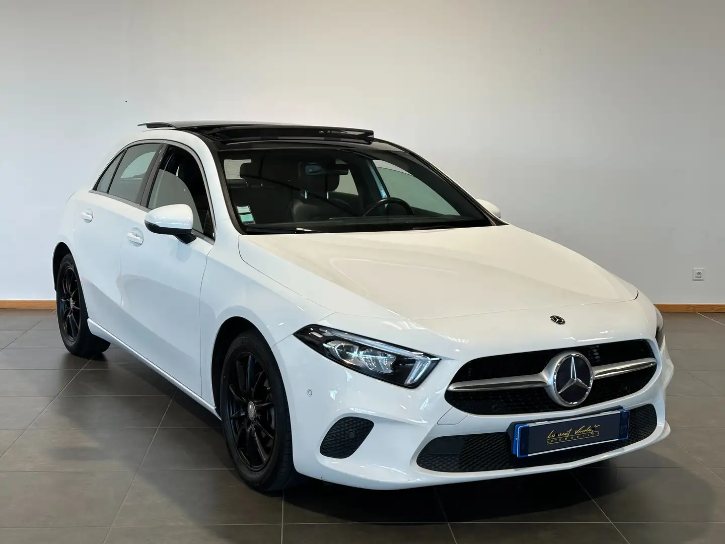 Mercedes-Benz A 200 Classe A 200 7G-DCT Progressive Line Weiß - 2