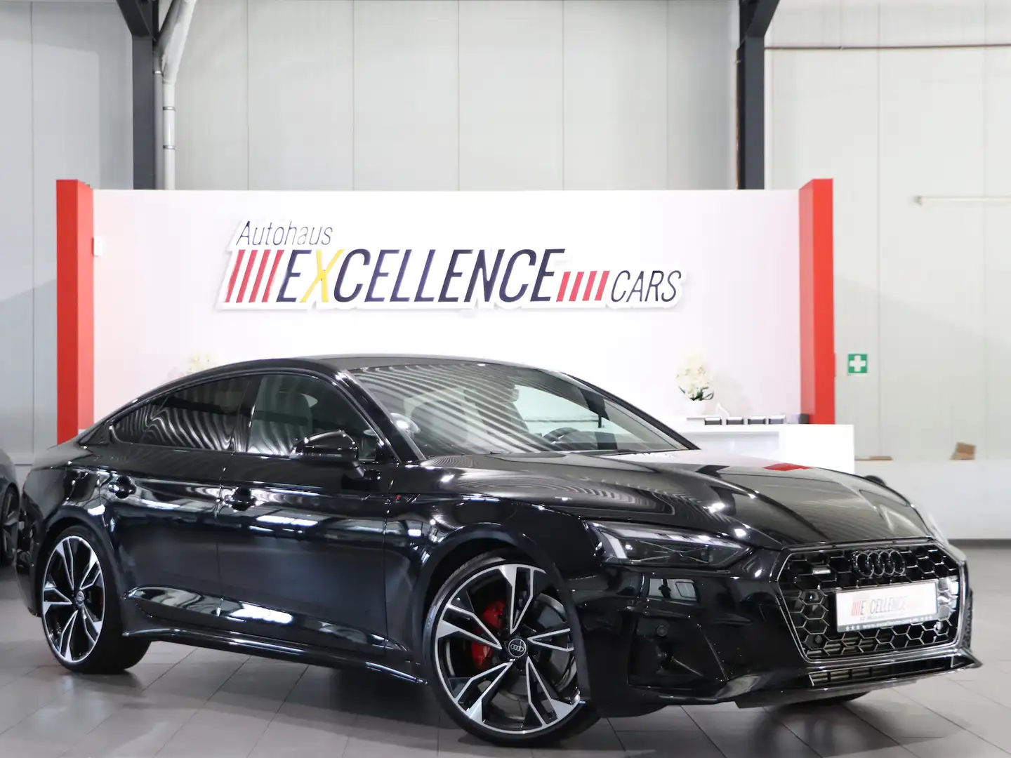 Audi A5 Sportback 40 TFSI Q S-LINE COMPETITION+ BLACK Schwarz - 1
