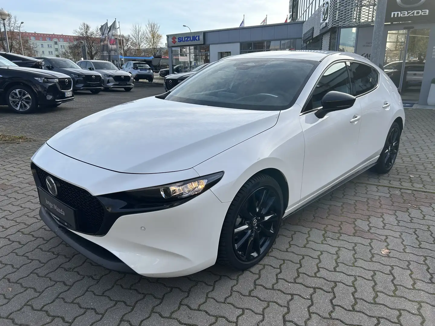 Mazda 3 2.5L G 140ps 6AT FWD Nagisa Weiß - 1