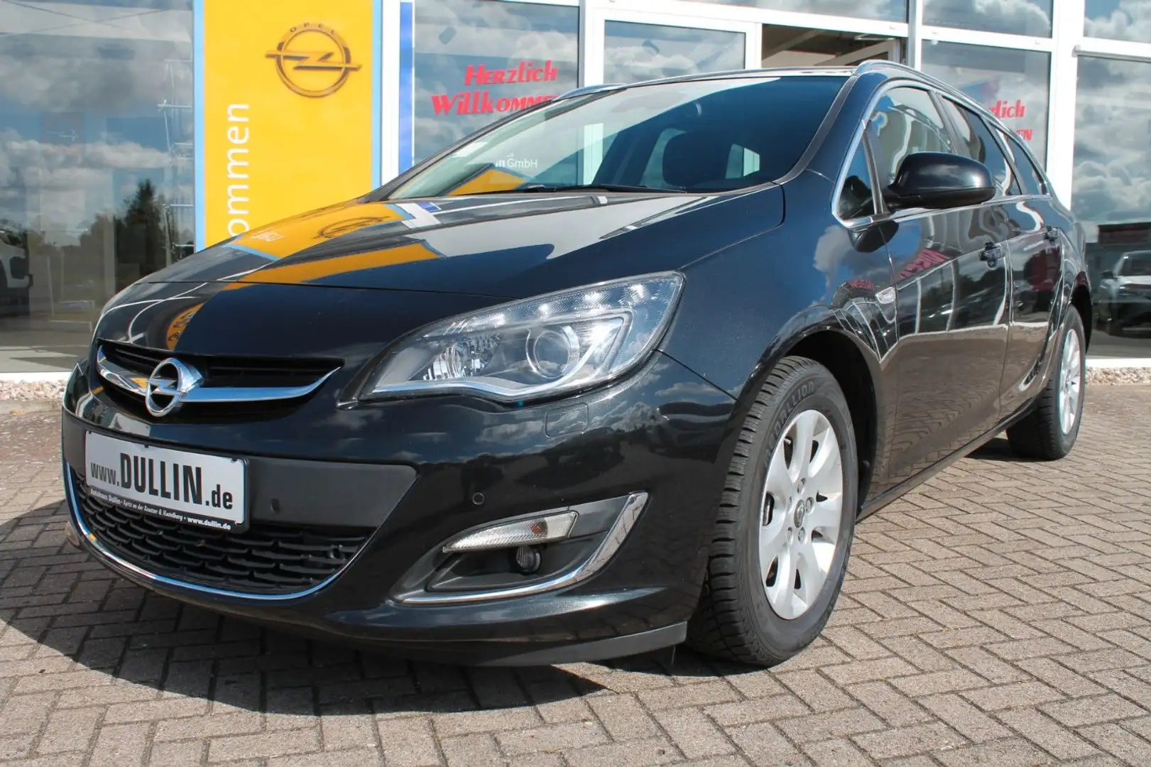 Opel Astra J 1,6 CDTI Sports Tourer Exklusiv Noir - 2
