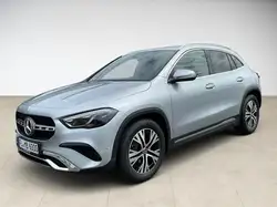 Mercedes-Benz GLA 180 ACC AHK AUT DynLicht Fernlichtass. Kam.