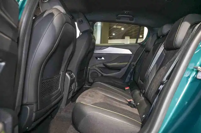 Peugeot 308 view 13