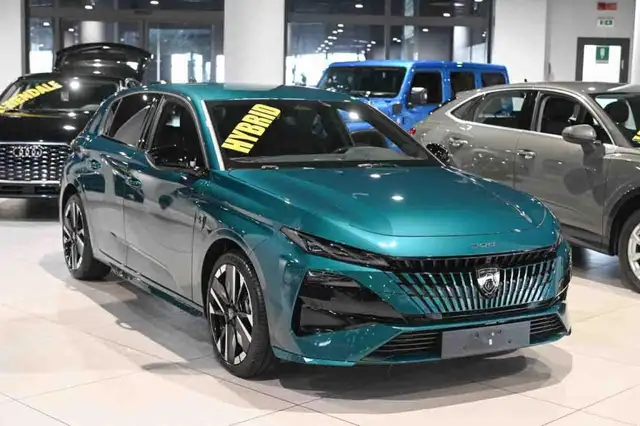 Peugeot 308 view 3