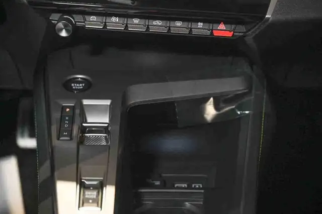 Peugeot 308 view 17