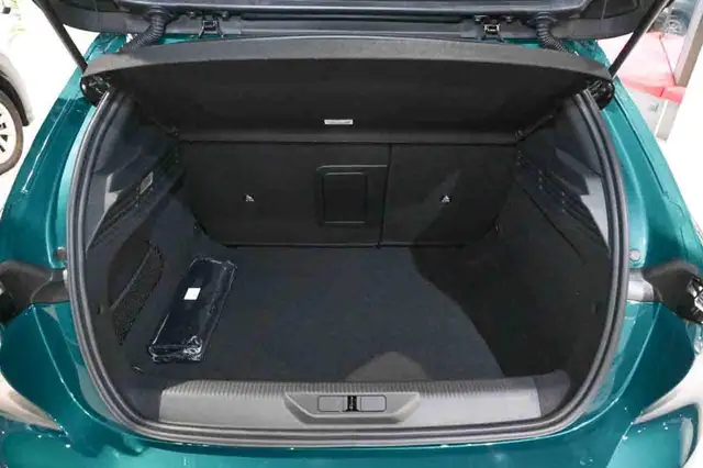 Peugeot 308 view 7