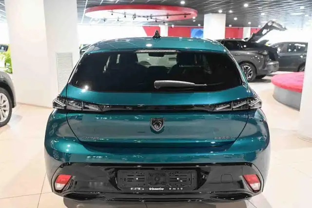Peugeot 308 view 5