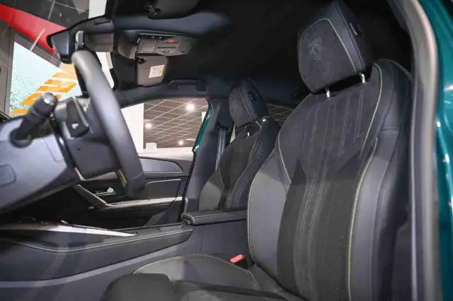 Peugeot 308 view 12