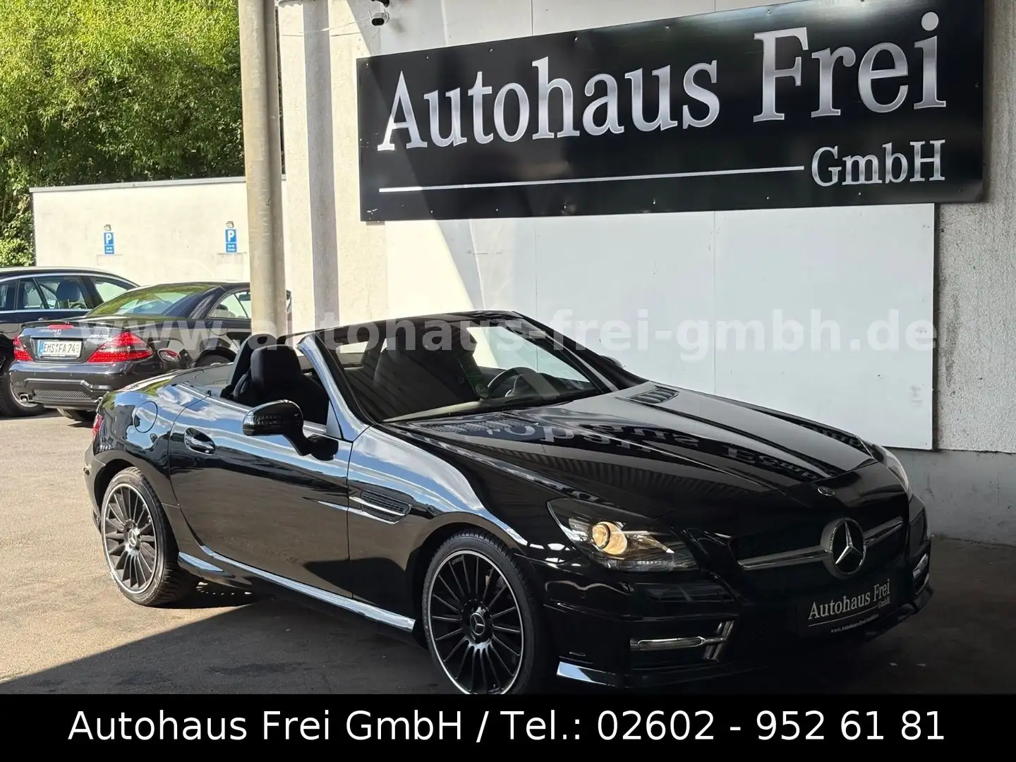 Mercedes-Benz SLK 200 BE AMG*LEDER*AIRSCARF*PANO*NAVI*AMBIENTE Schwarz - 2