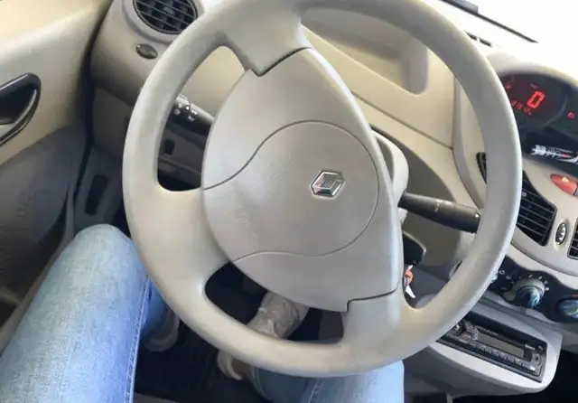 Renault Twingo view 8