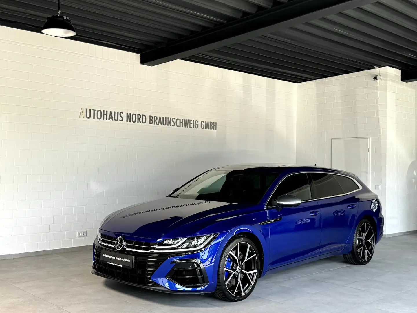 Volkswagen Arteon Shooting Brake R 2.0 TSI*IQ*Pano*AHK*360* Albastru - 1