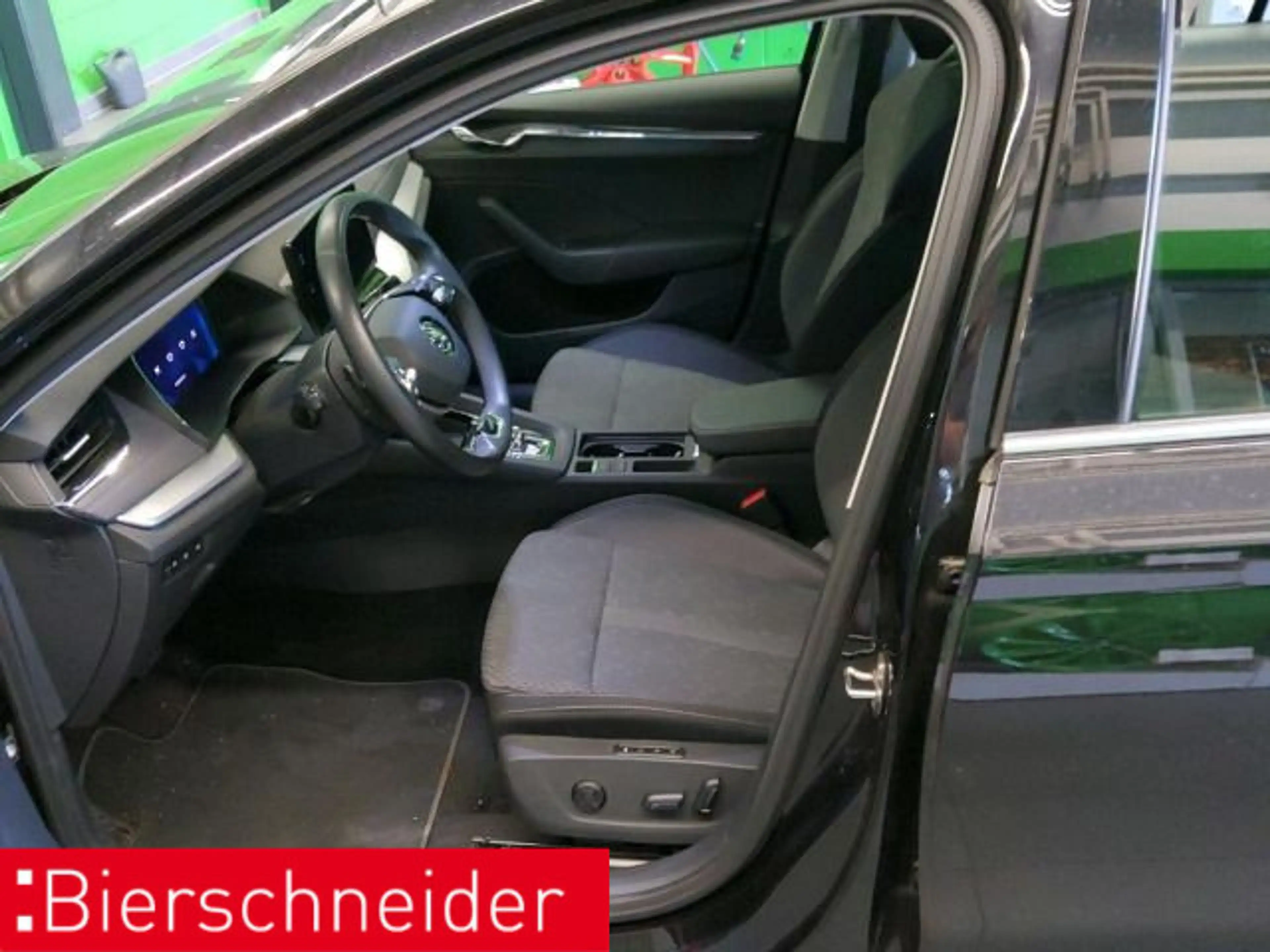 Skoda Octavia Combi 2.0 TDI DSG Style AHK MATRIX STAND — photo 6