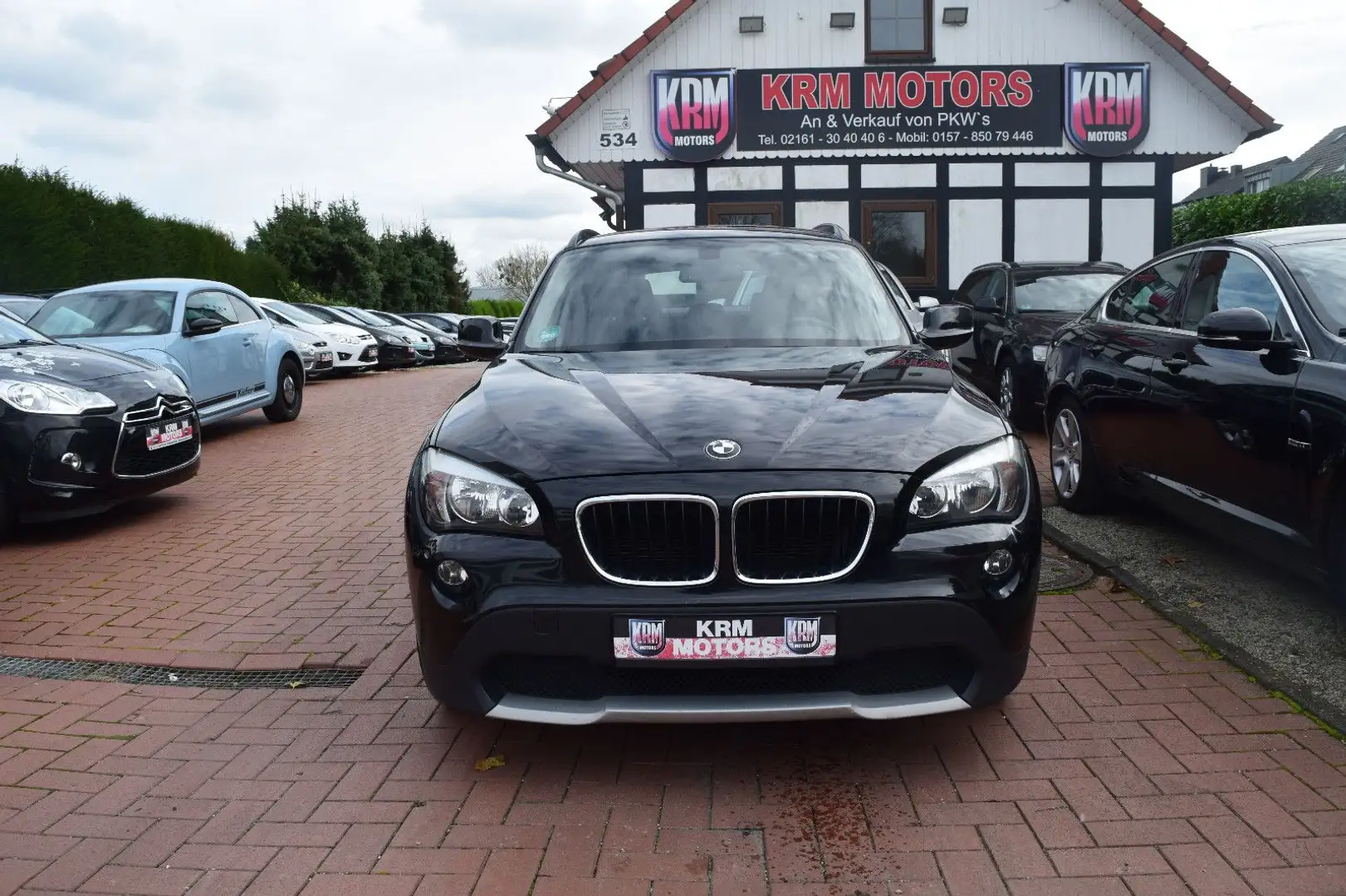 BMW X1 KLIMAAUTOMATIK, START&STOP, AHK, PDC, 6 GANG Noir - 1