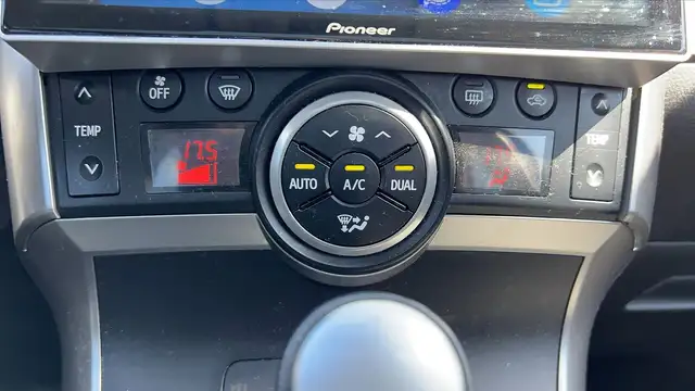Toyota Verso view 13