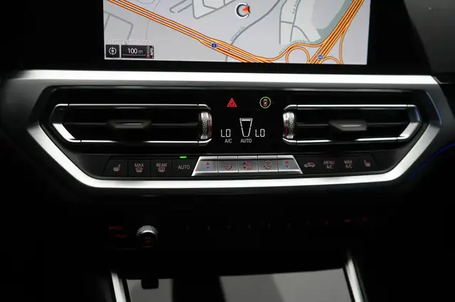 BMW 3 Series view 15