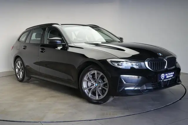 BMW 3 Series main image