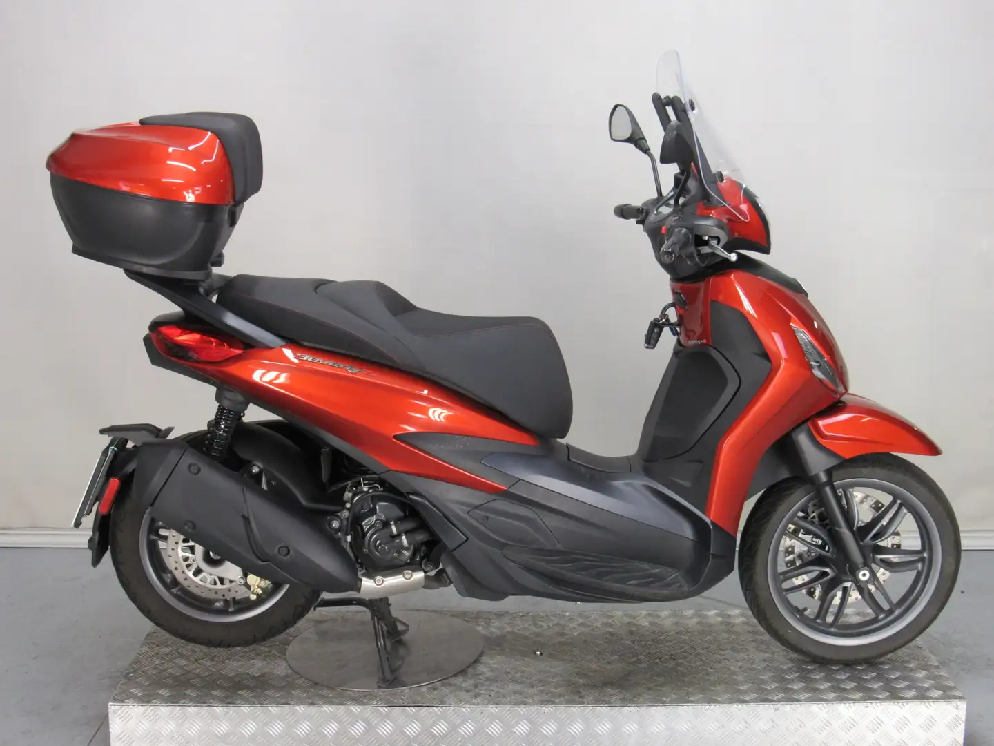 Piaggio Beverly 300 S - 1