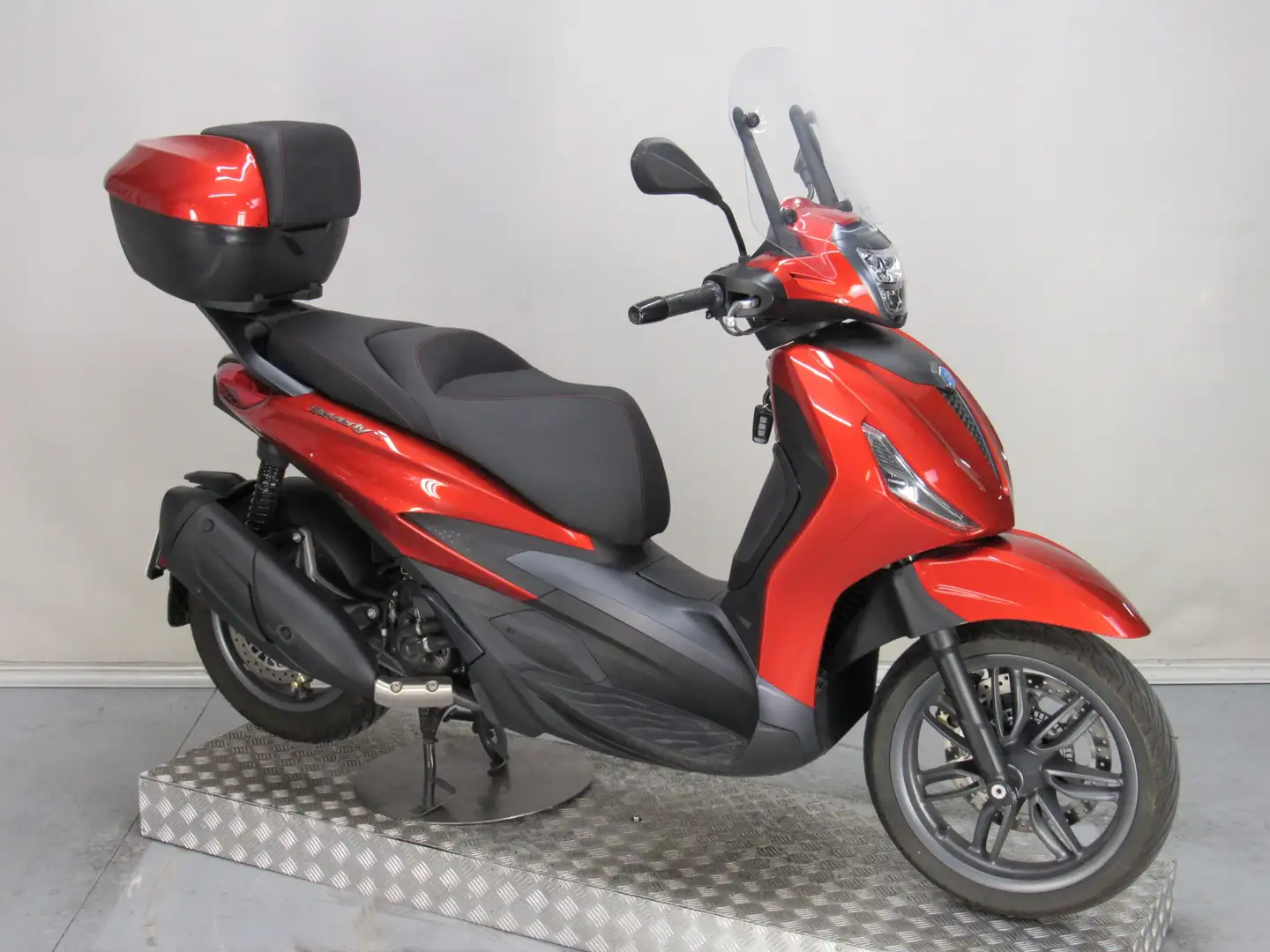 Piaggio Beverly 300 S - 2