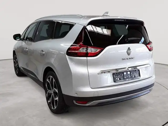 Renault Scenic view 5