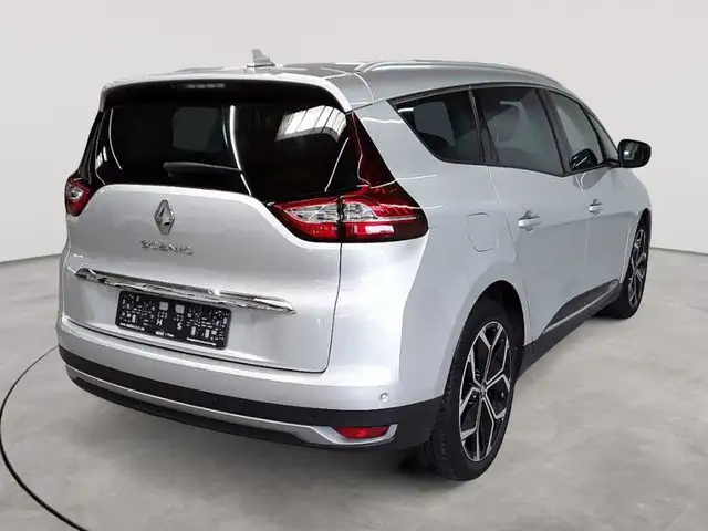 Renault Scenic view 4