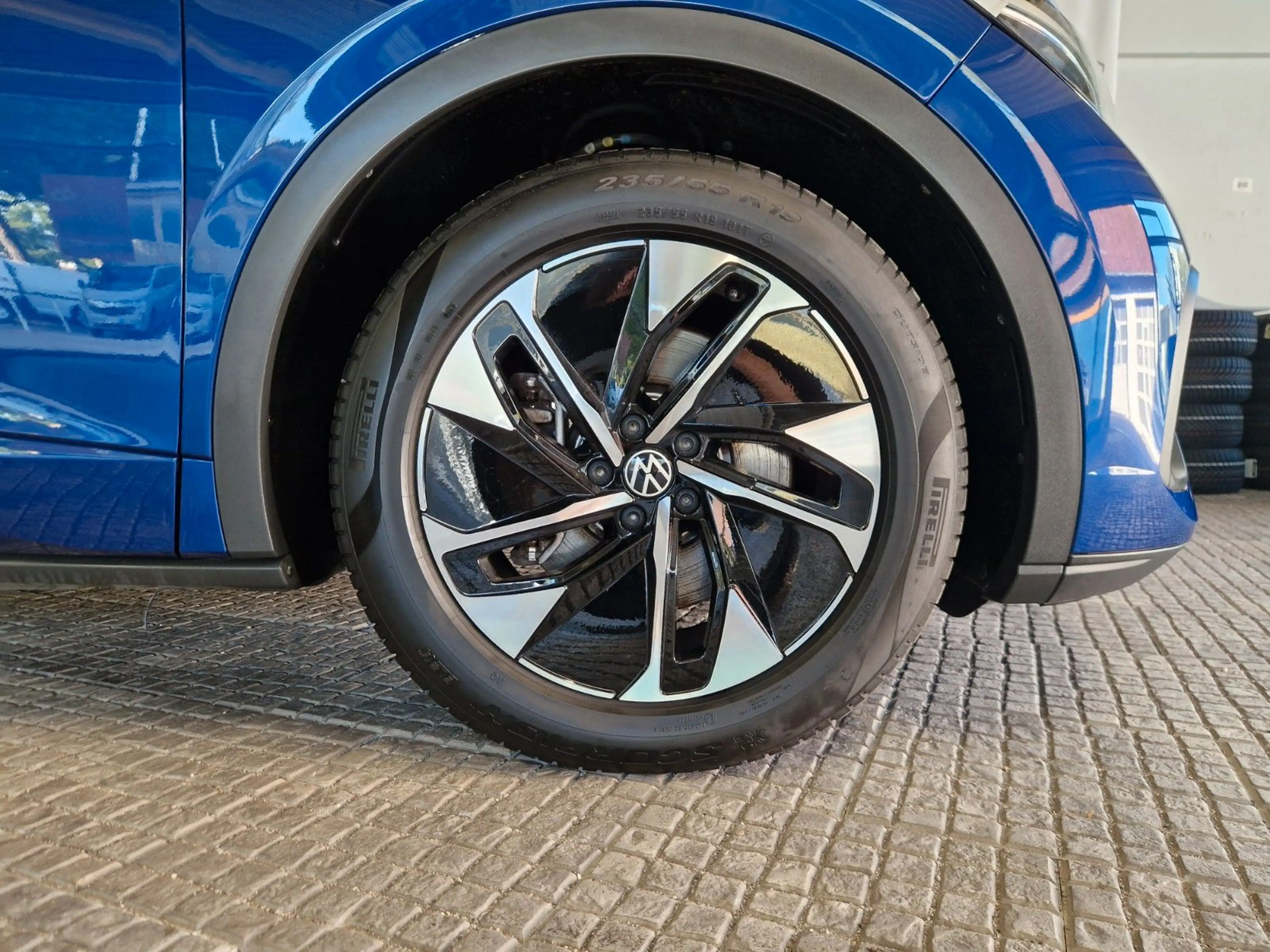 Volkswagen ID.5 Pro 82 kWh 128 kW LED PDC Navi ACC SH Conne — photo 8