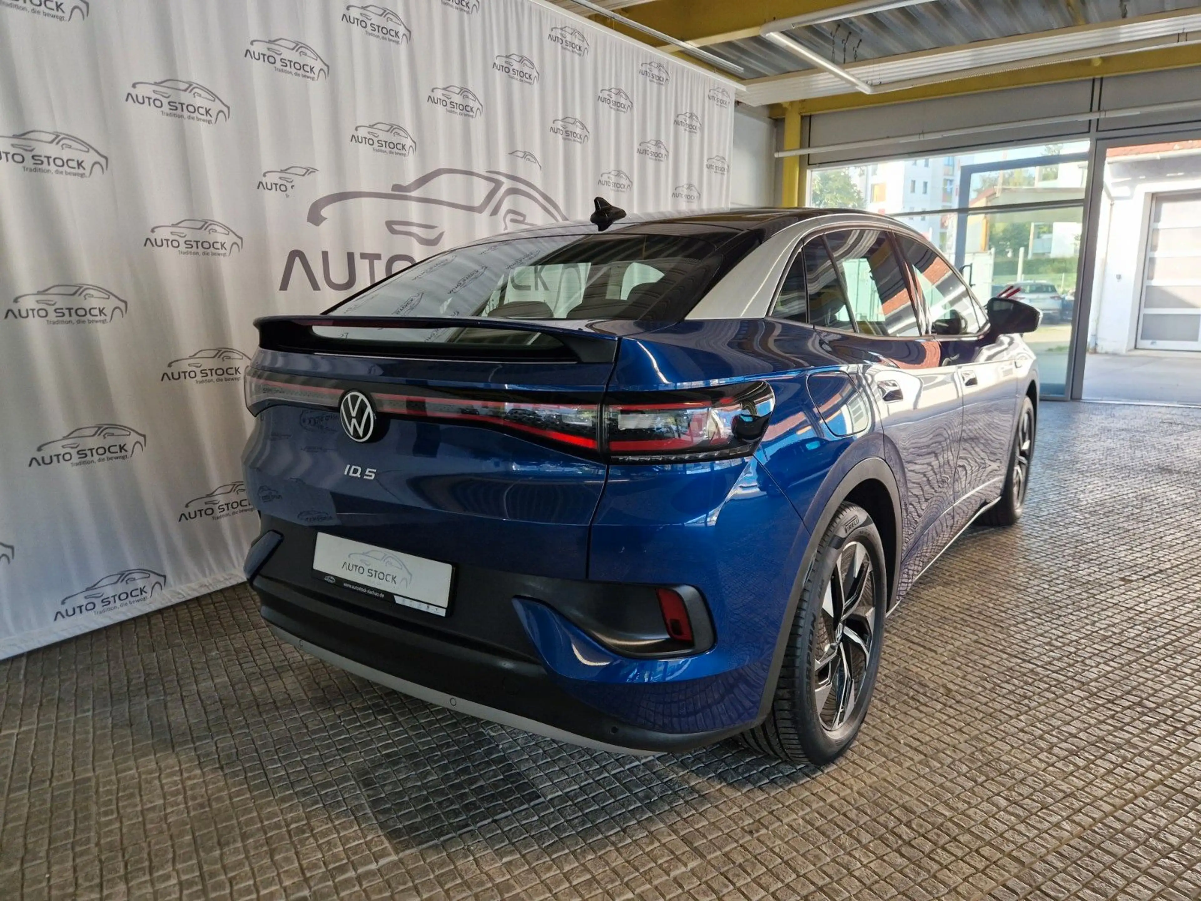 Volkswagen ID.5 Pro 82 kWh 128 kW LED PDC Navi ACC SH Conne — photo 5