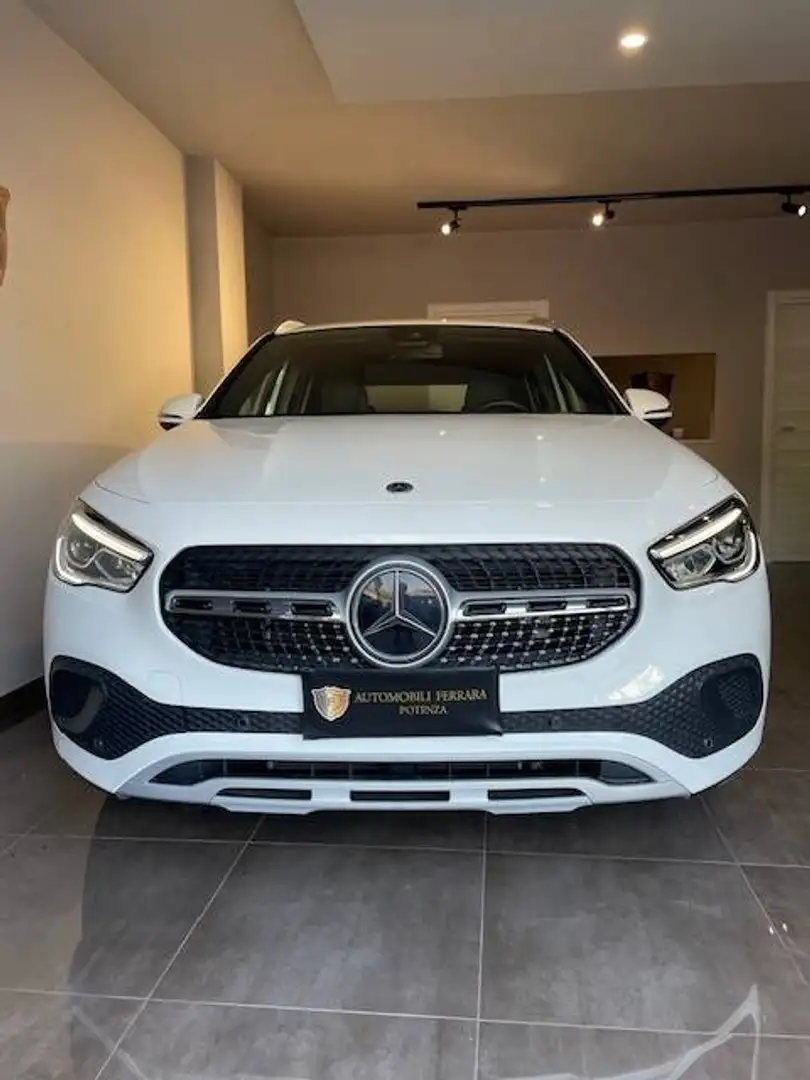 Mercedes-Benz GLA 200 250 e phev (eq-power) Business Extra auto Bianco - 2