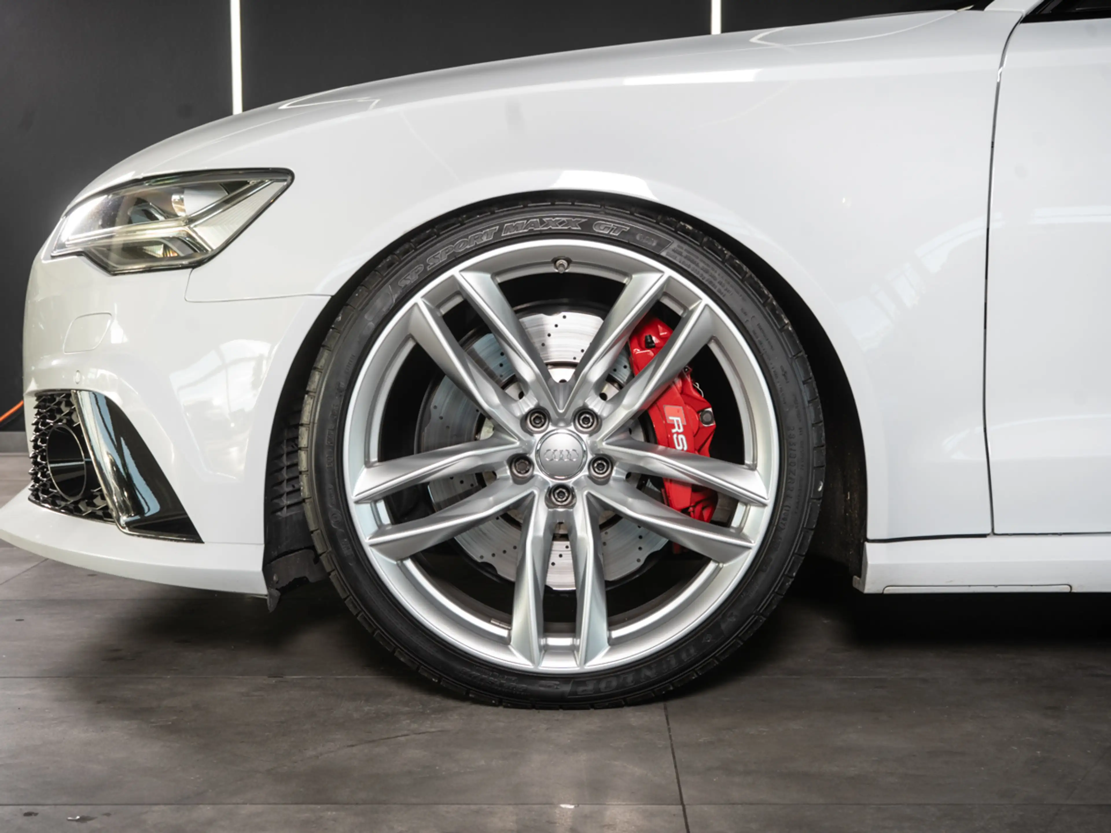 Audi RS6 Performance 4.0 TFSI quattro Avant  *RS-SPORTAGA*L — photo 4