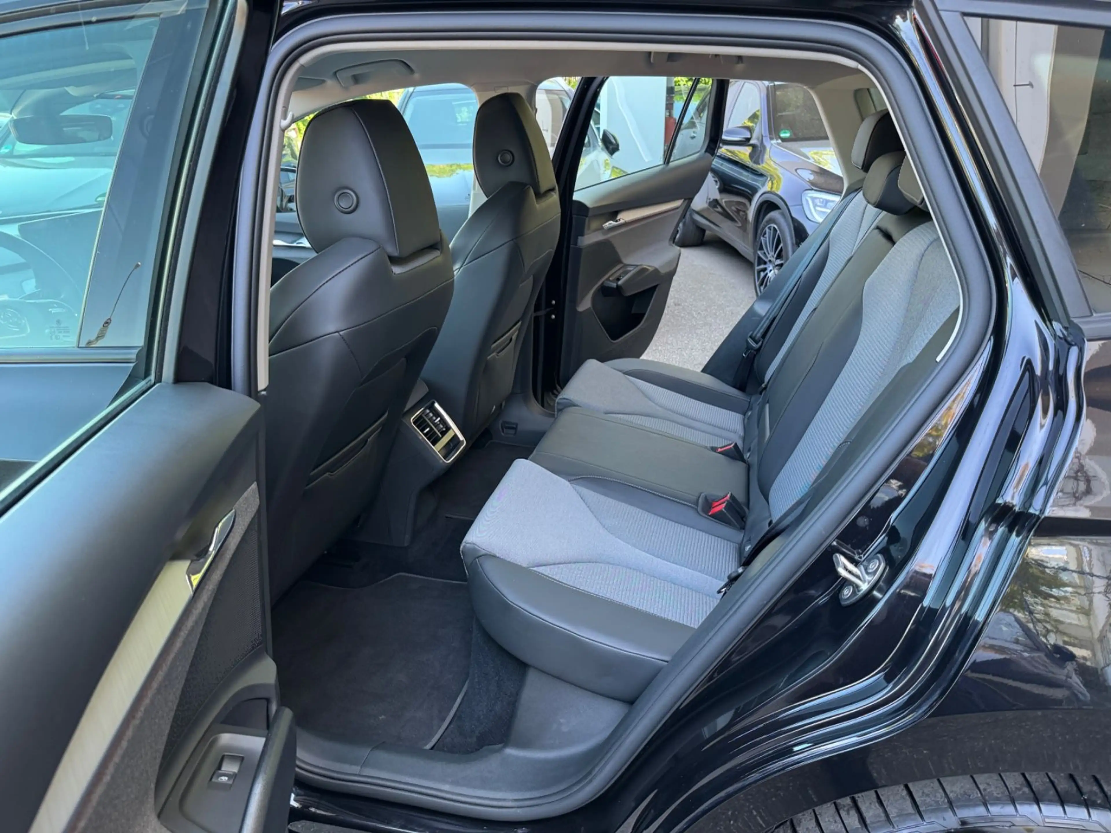 Skoda Enyaq 60 Loft Navi LED Kamera WärmePumpe ACC 1.H — photo 13
