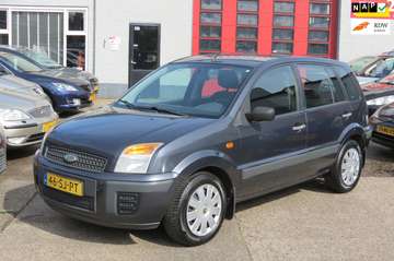 1.4-16V Champion , Airco , Trekhaak.