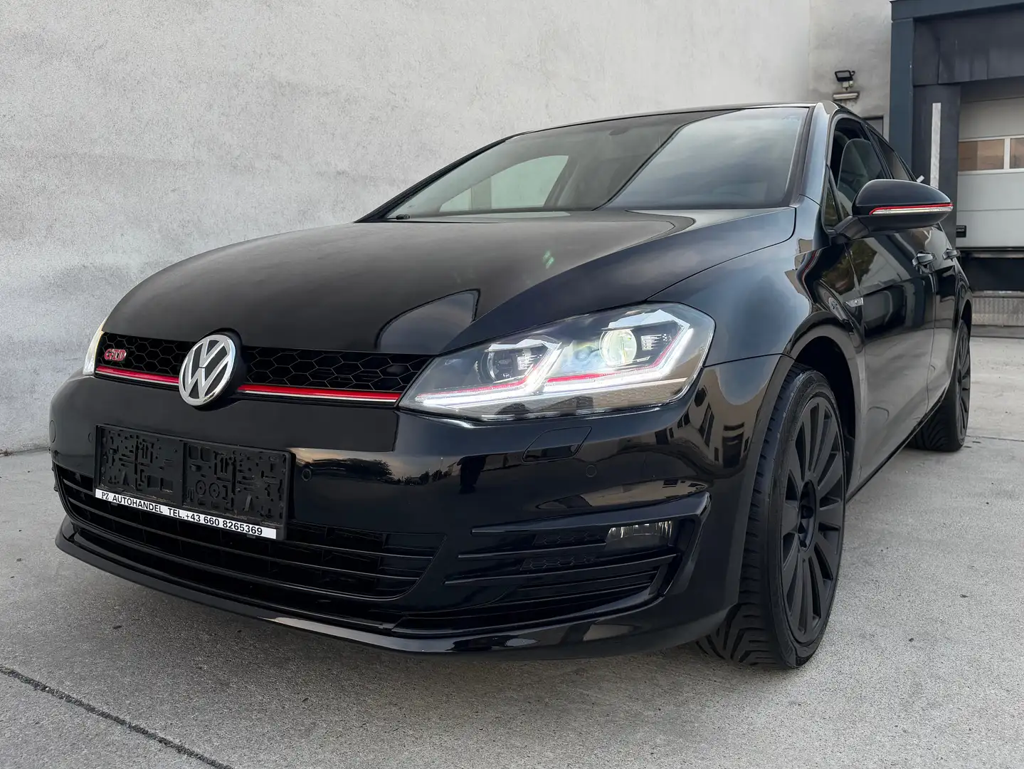 Volkswagen Golf 7  ** SPORT **  1,6 TDI BMT  * Finanzierung möglich * Schwarz - 2