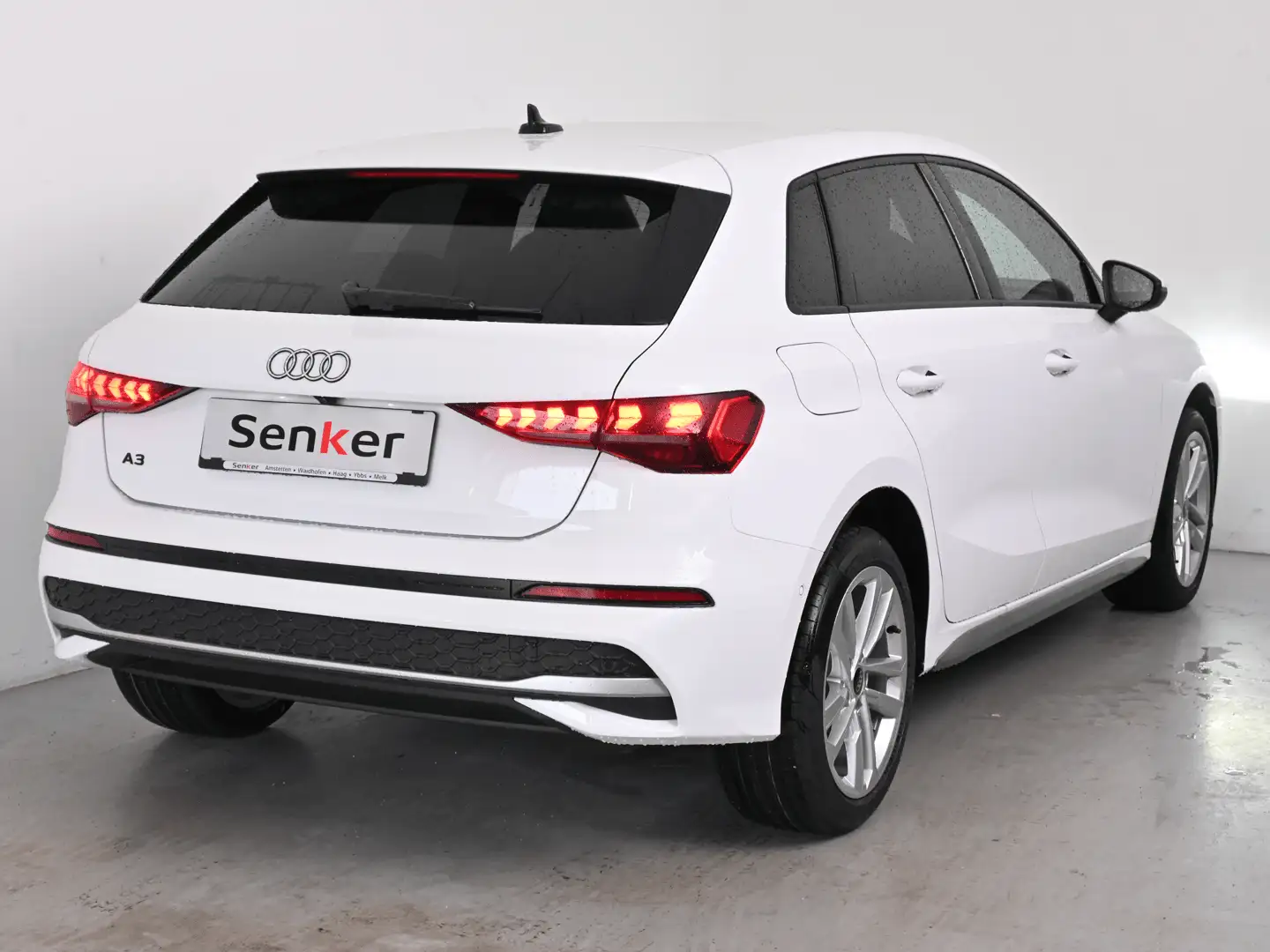 Audi A3 30 TFSI Weiß - 2