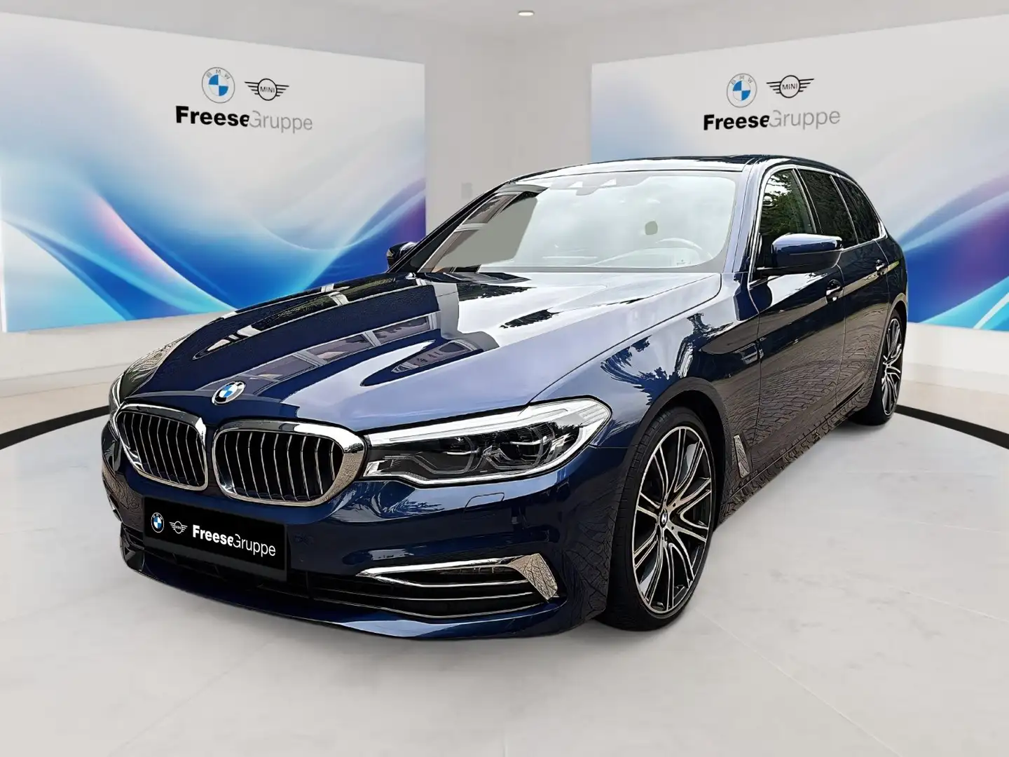 BMW 530 d xDrive Tou STANDHZ HEAD-UP PANO HIFI XDRIVE Blau - 1