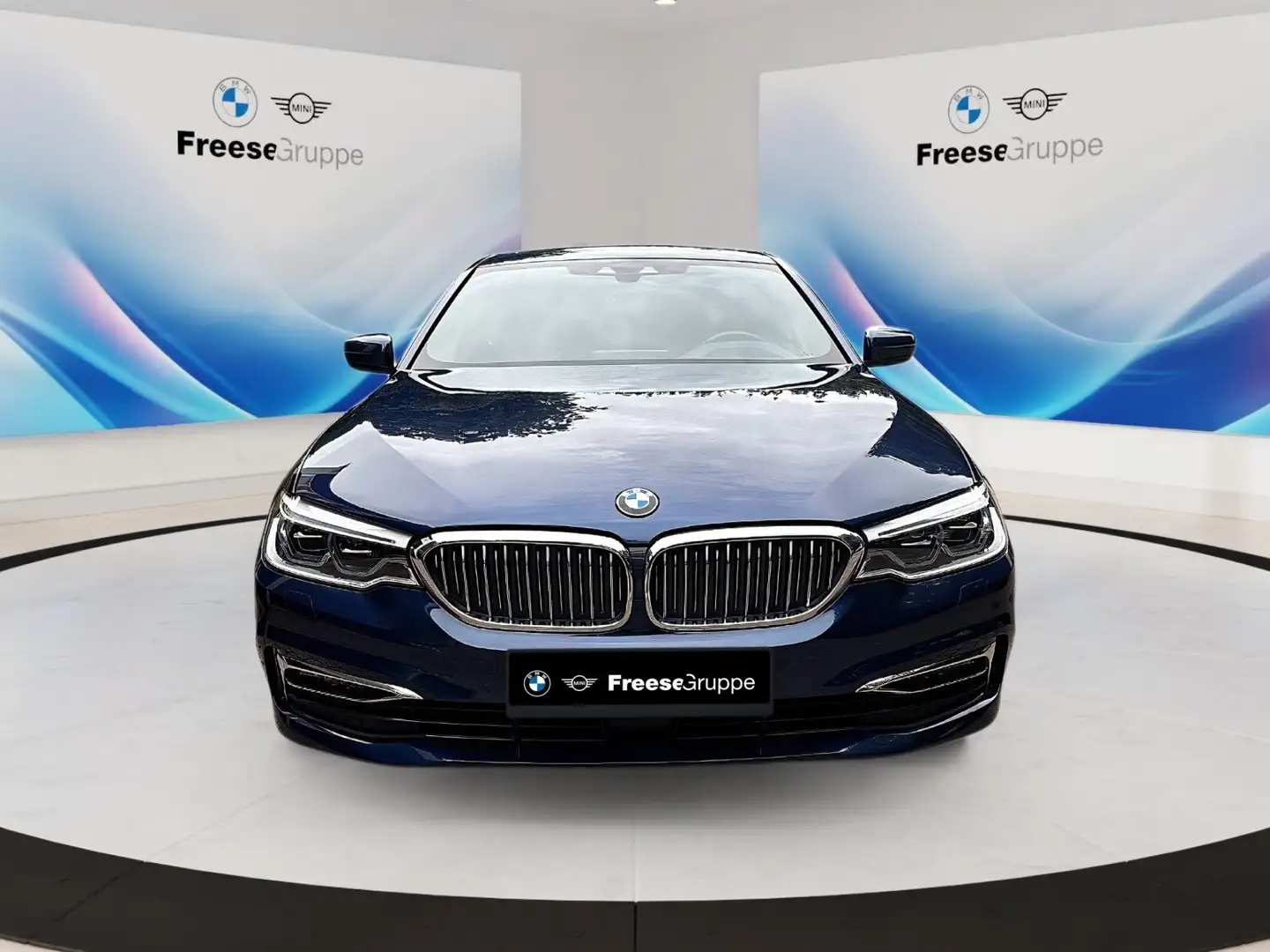 BMW 530 d xDrive Tou STANDHZ HEAD-UP PANO HIFI XDRIVE Blau - 2
