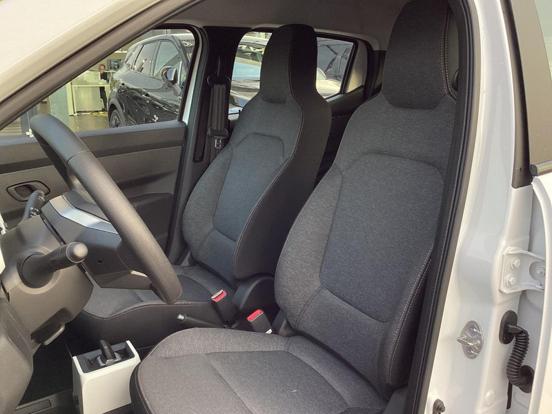 Dacia Spring Essential ELECTRIC 45 EPH Bluetooth Navi LED Klima — photo 13