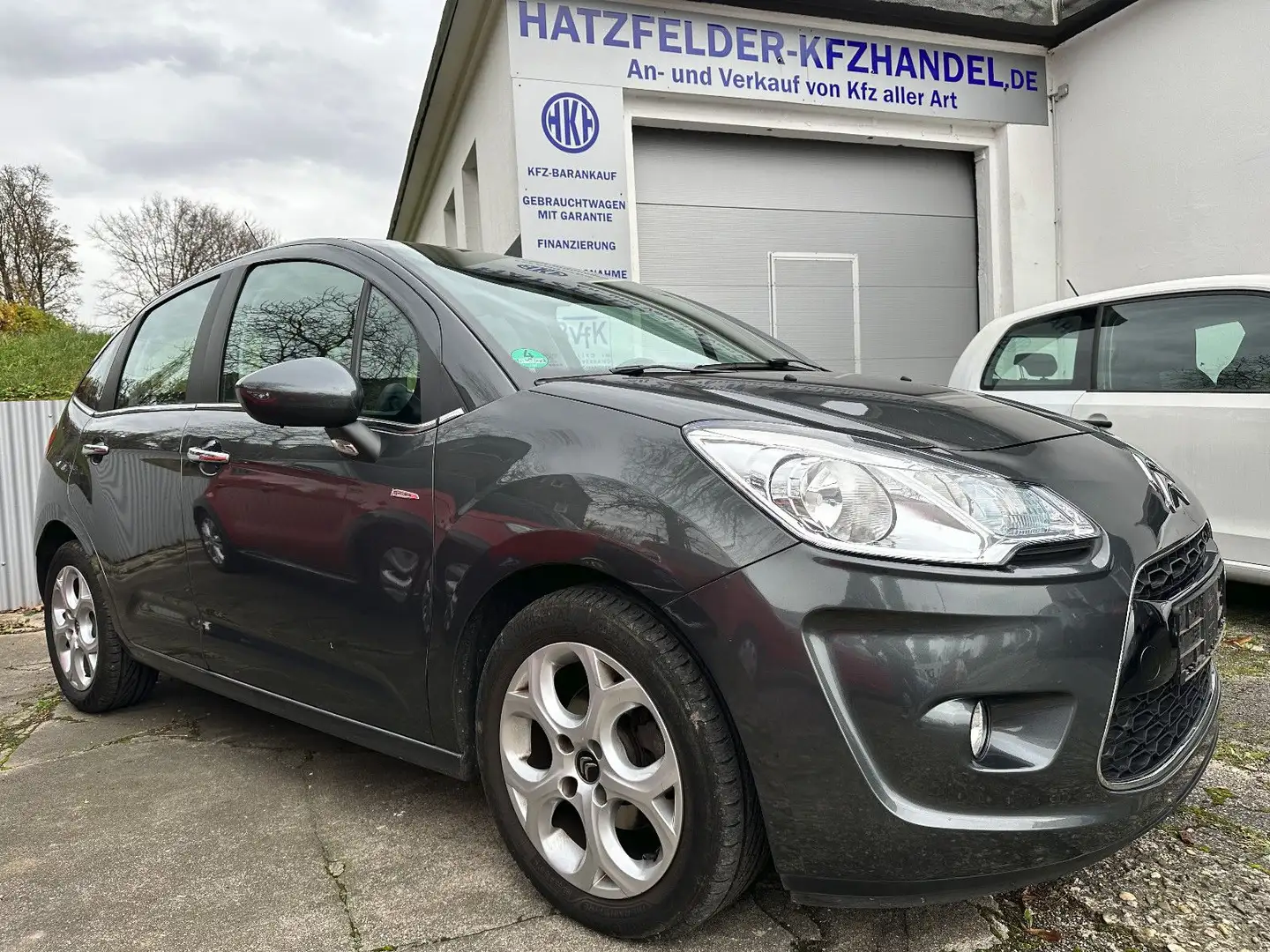 Citroen C3 Exclusive*1.Hand*Automatik*Panoramascheibe* Schwarz - 1