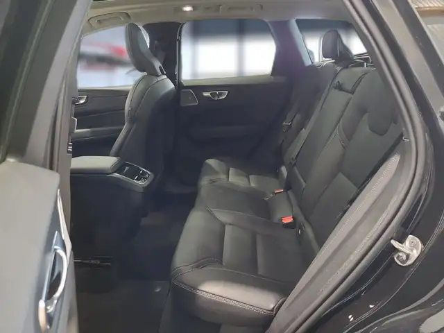 Volvo XC60 view 13