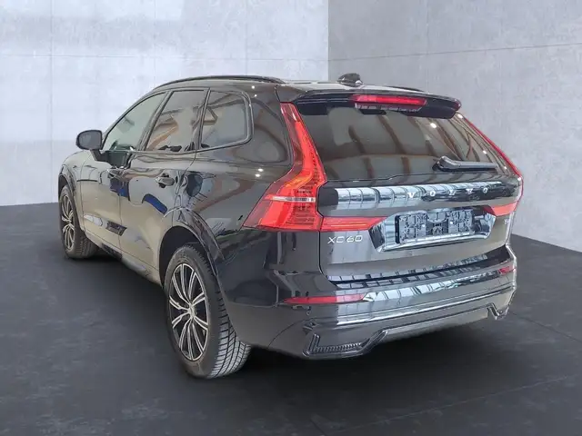 Volvo XC60 view 5