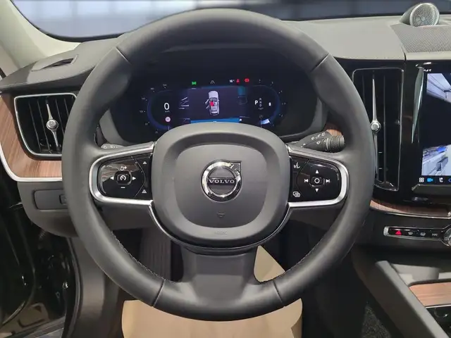 Volvo XC60 view 14