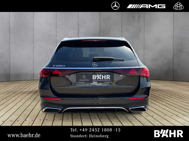 Mercedes-Benz E-Class view 8