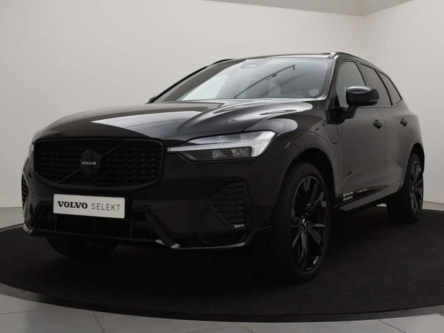 Volvo XC60 T6 PLUG-IN HYBRID PLUS BLACK EDITION HEICO STYLING Zwart - 2