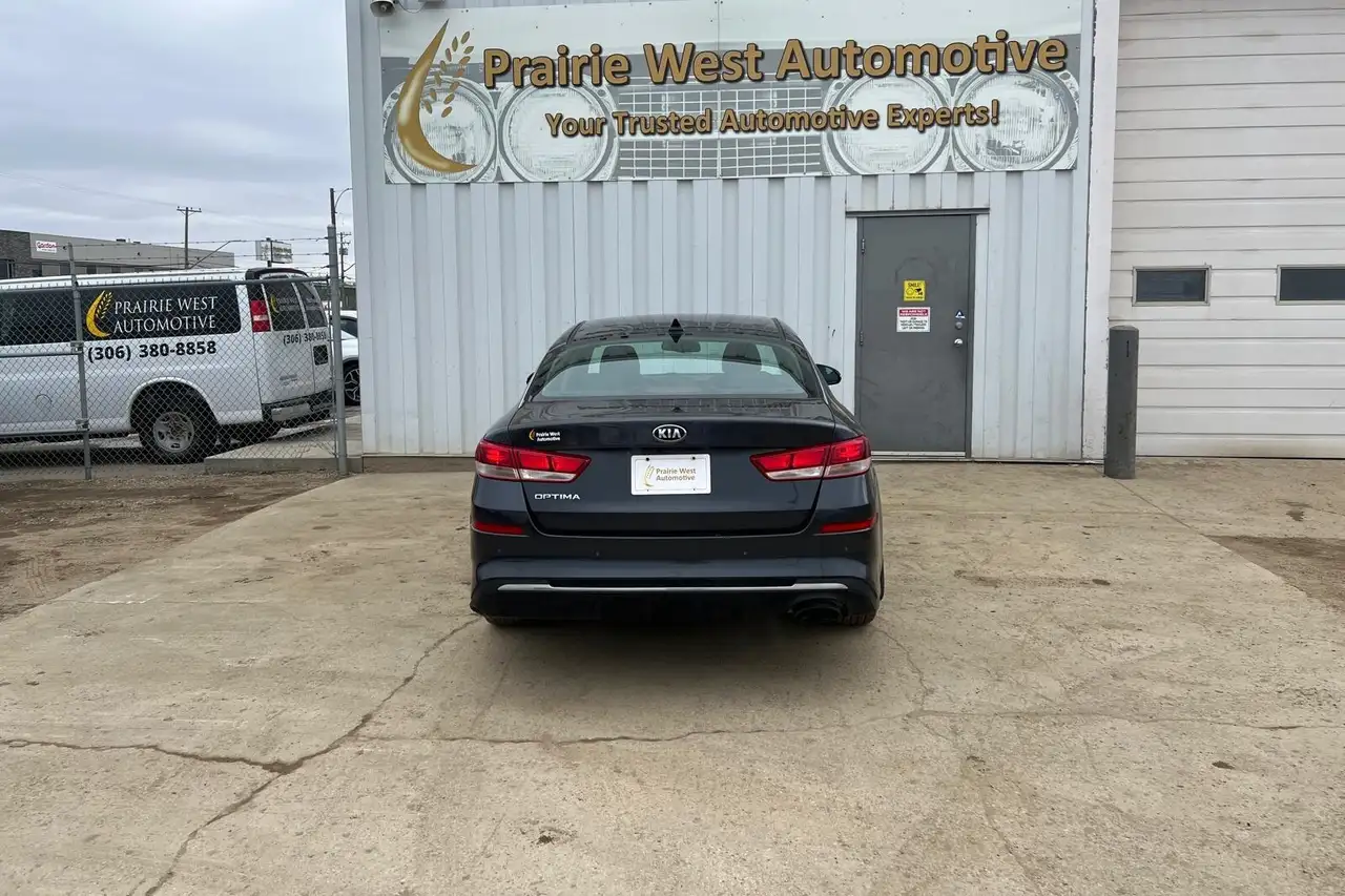 Kia Optima снимка Kia Optima