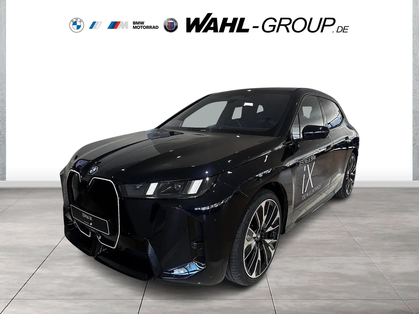 BMW iX xDrive45 M Sport Pro AHK Panorama HeadUp IconicGlo Schwarz - 1