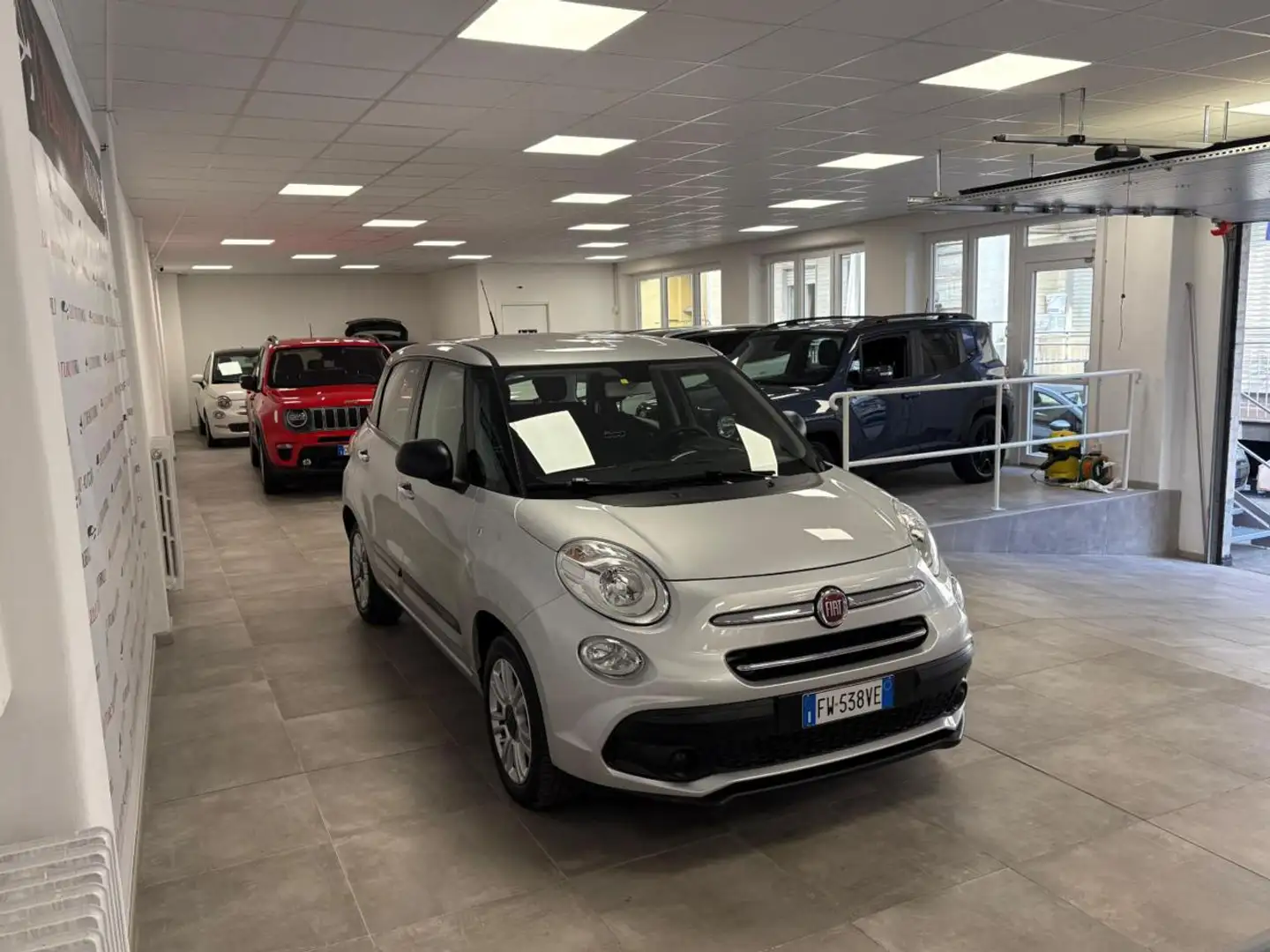 Fiat 500L 1.3 Multijet 95 CV Urban Grijs - 2