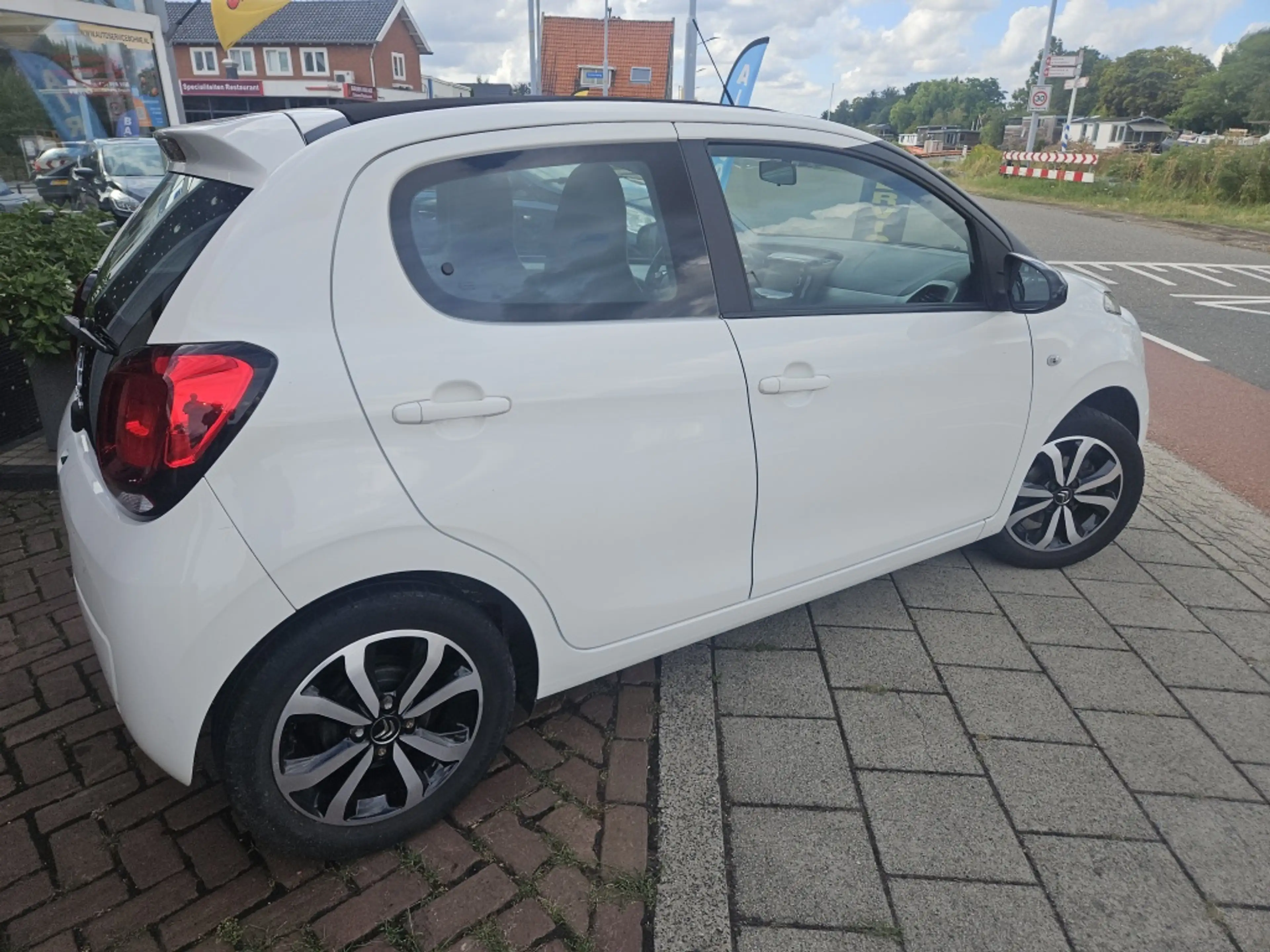 Citroen C1 1.0 e-VTi AirS Shine — photo 5