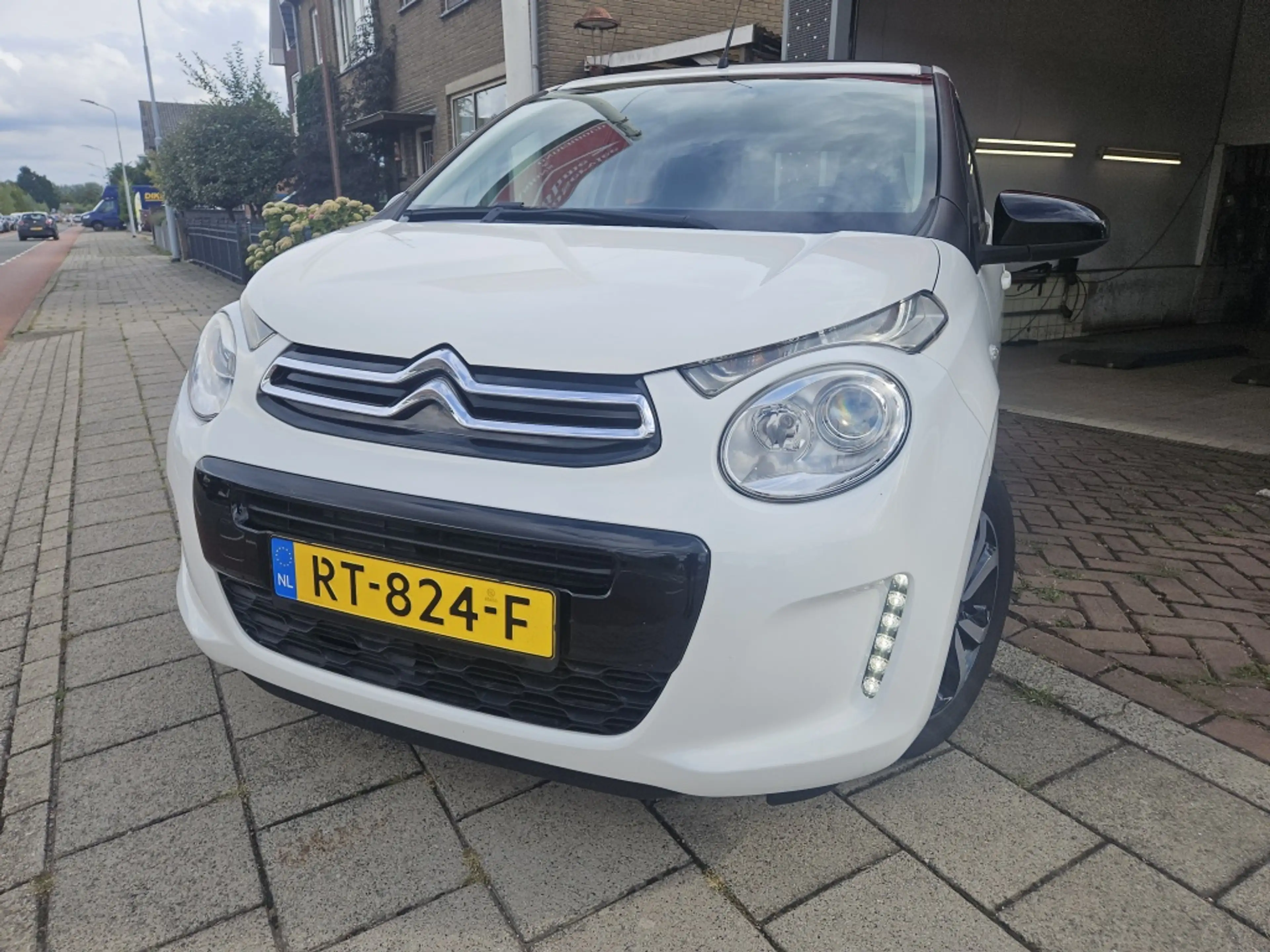 Citroen C1 1.0 e-VTi AirS Shine — photo 2