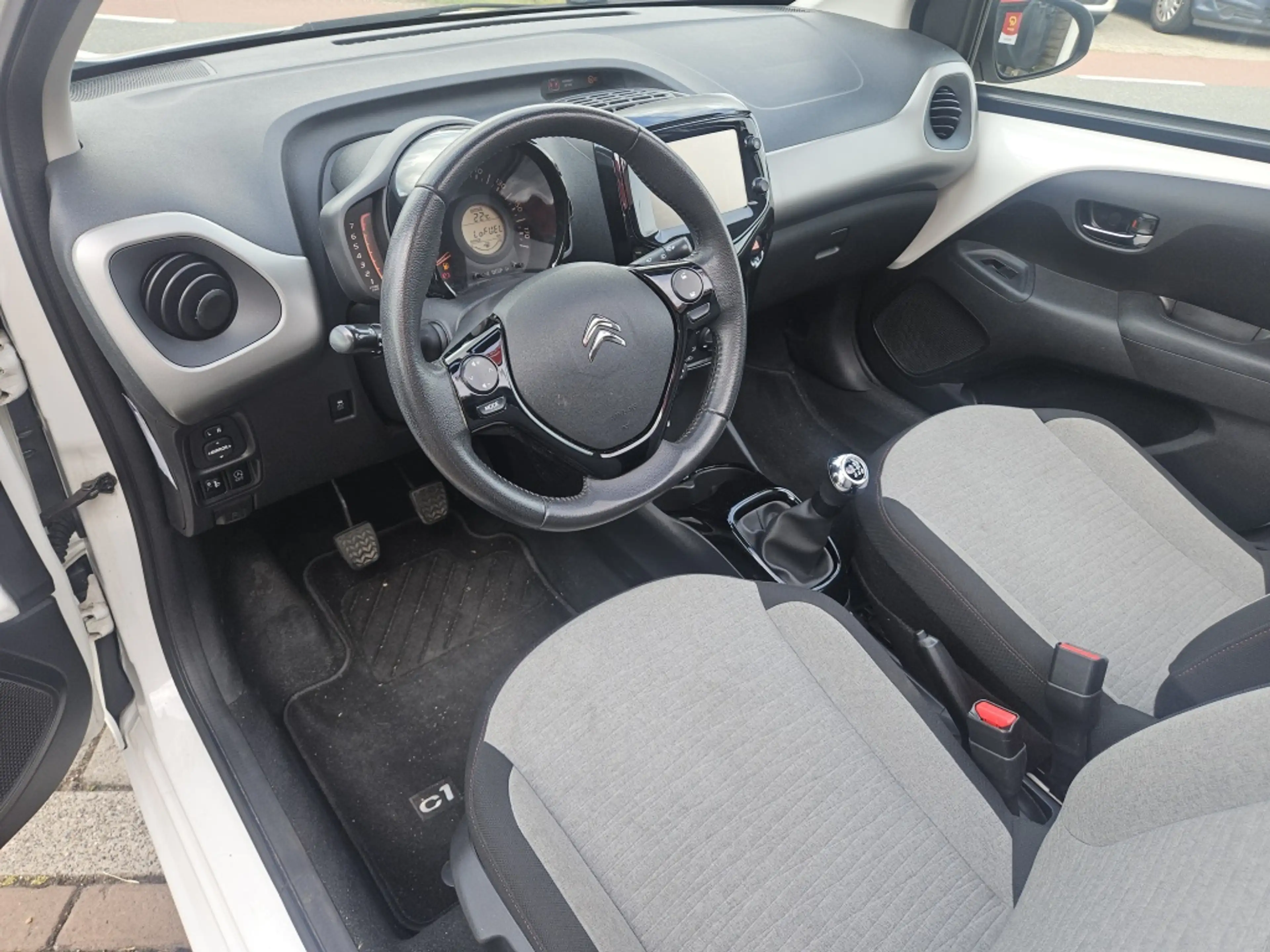 Citroen C1 1.0 e-VTi AirS Shine — photo 13