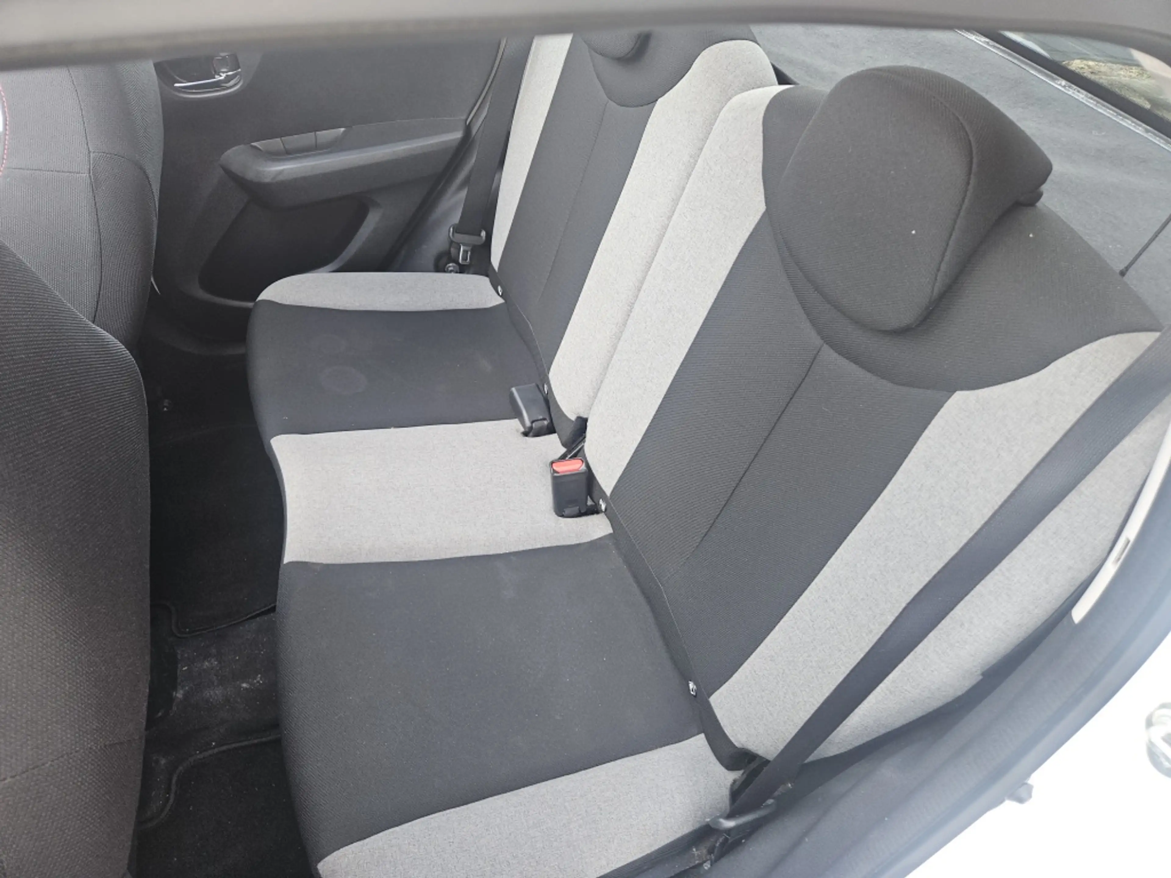 Citroen C1 1.0 e-VTi AirS Shine — photo 11